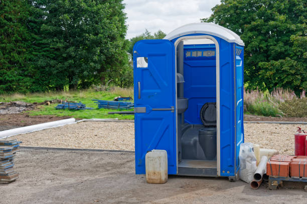 Best Standard Portable Toilet Rental  in Glendale, OH